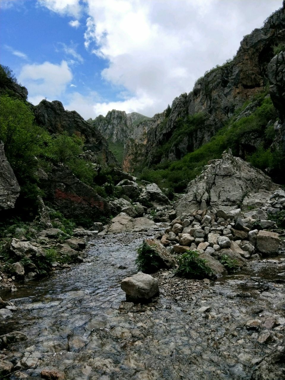 山西悬空村冰洞_山西冰洞_山西芦芽山万年冰洞