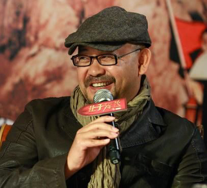 姜文现任妻子_姜文妻子周韵泳装_姜文妻子