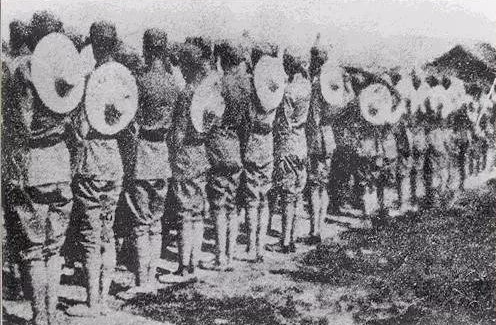 神奇的四川军阀们：白天互殴，晚上一起打麻将；争地盘，不赶尽杀绝