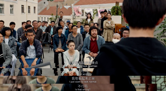 腾格尔雪红花歌词_红花绿草满园栽风送花香蝶时来_送你一朵小红花歌词