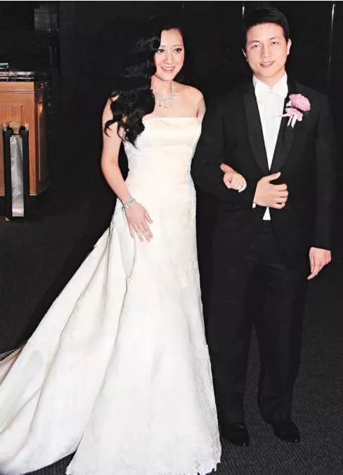 林爱儿图片_林爱儿_何超盈与林爱儿