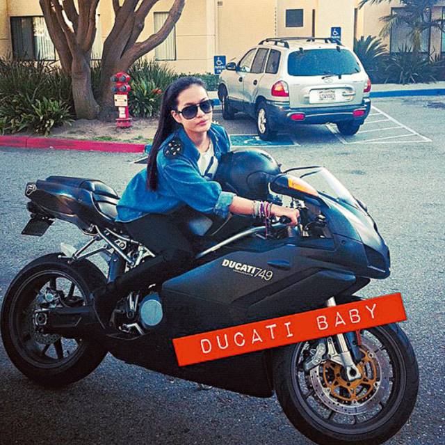 林爱儿图片_何超盈与林爱儿_林爱儿