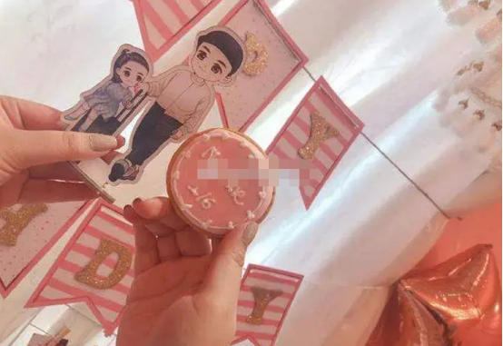 李小璐父母是谁_李小璐女儿不像父母_李小璐父母