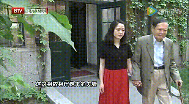杨振宁夫妇_旅馆来了两对夫妇 其中一对是名符其实的夫妇_杨振宁岳父和杨振宁孙女结婚是真的