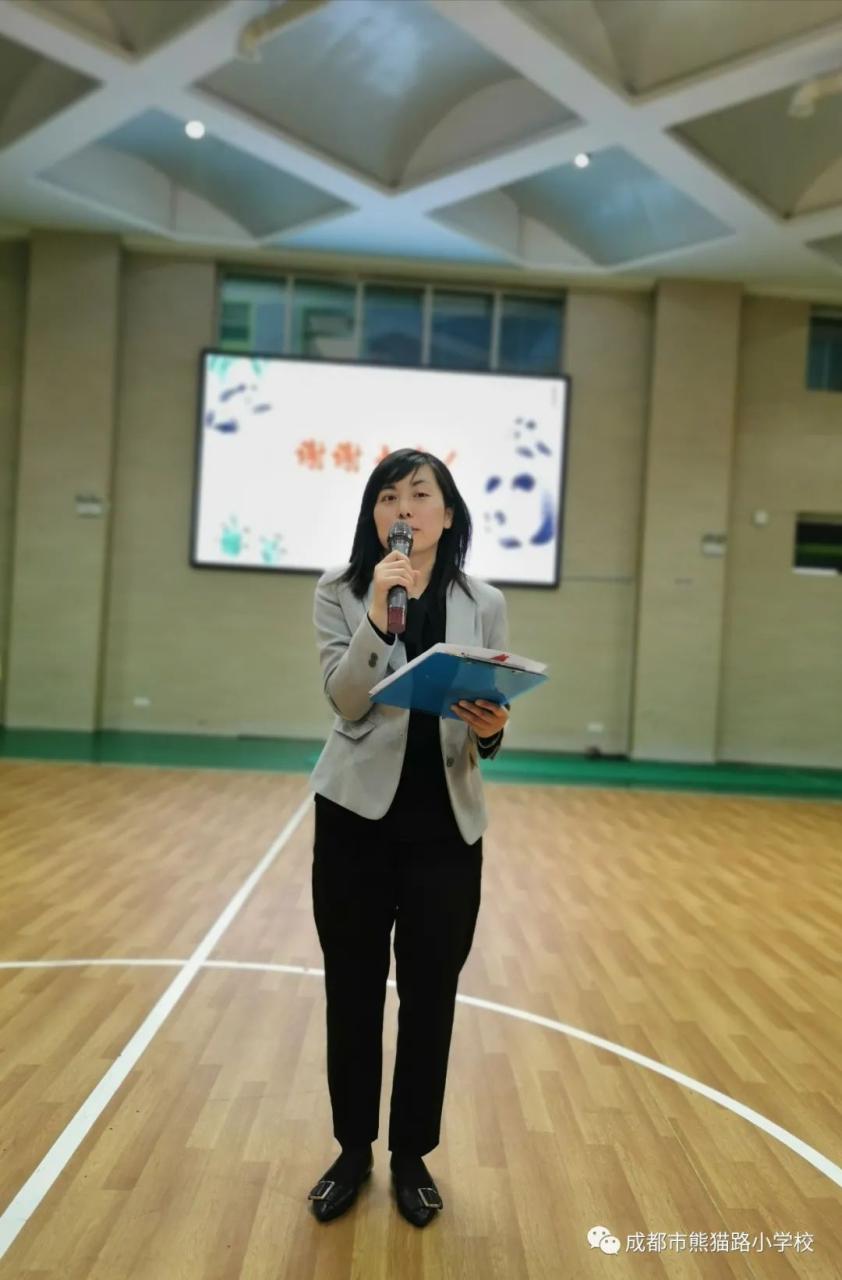 大熊猫的资料_熊猫图片和资料_熊猫的资料作文