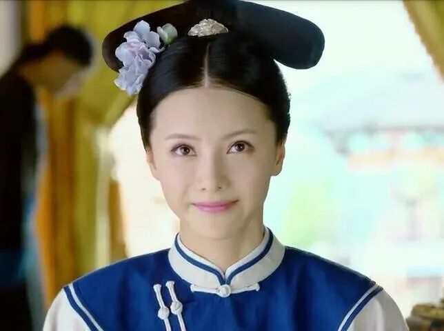 外围女是什么意思 小八||狠人斗狠肯定双输，但男人最多损手蚀脚，女人却是粉身碎骨……