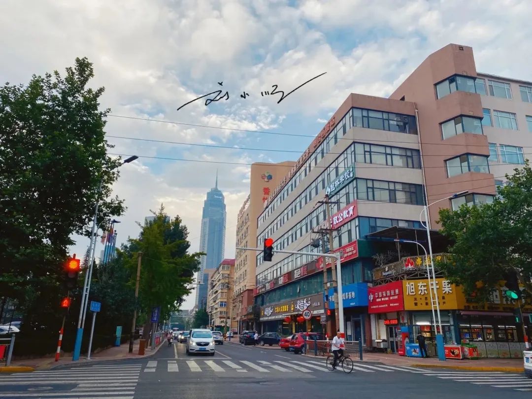 山东gdp 山东省第三大城市，GDP仅次于青岛和济南，还有迷人的海滨风光