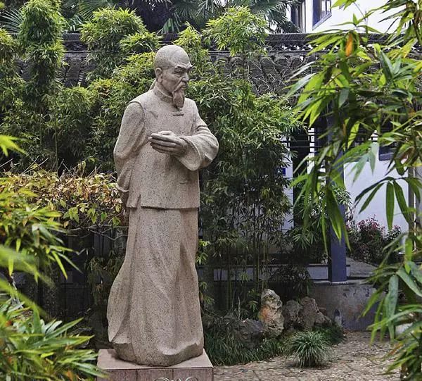 郑洞国简介_郑恺个人资料简介_郑板桥的简介