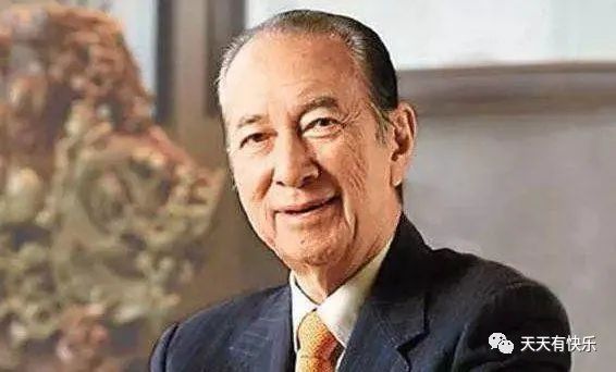 何鸿燊为什么叫赌王 赌王把儿子放国外隐藏30年，是梁安琪亲生，为何让何超琼照顾？