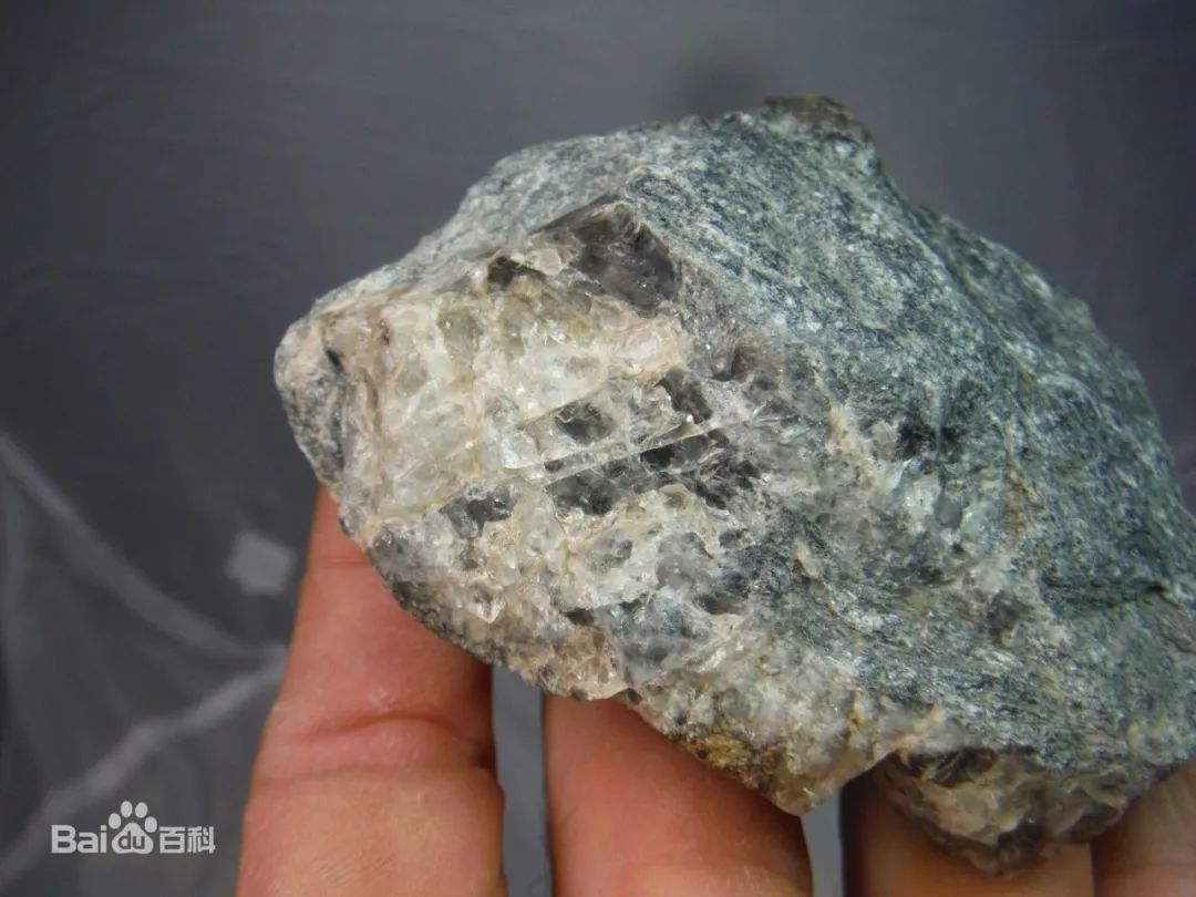 铬酸锶和酸反应_铝酸锶夜明珠的物理性质_硼铝酸锶