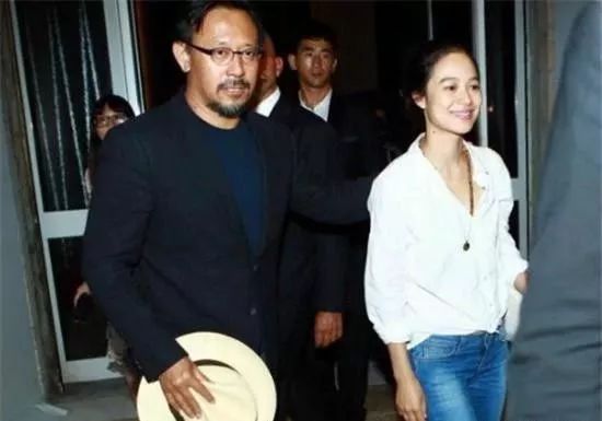 姜文妻子_姜文妻子周韵泳装_姜文现任妻子