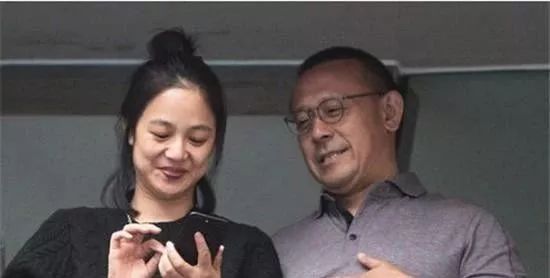 姜文妻子_姜文妻子周韵泳装_姜文现任妻子