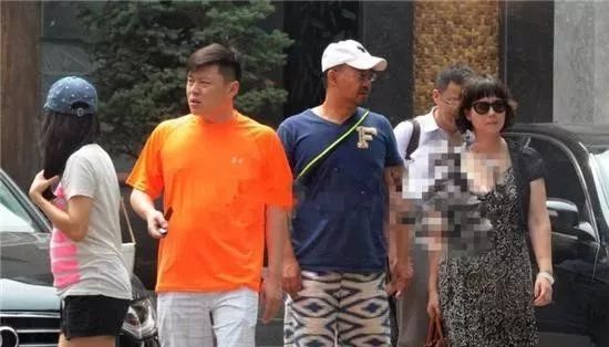 姜文妻子周韵泳装_姜文现任妻子_姜文妻子