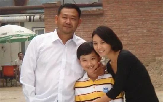 姜文妻子周韵泳装_姜文妻子_姜文现任妻子