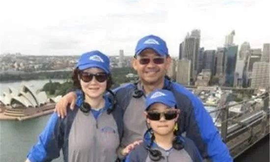 姜文现任妻子_姜文妻子周韵泳装_姜文妻子