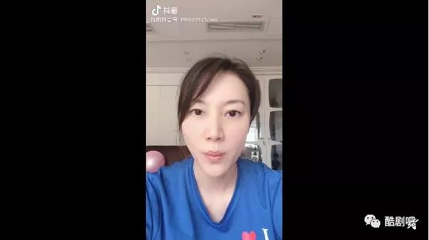 林丹妻子谢杏芳近照，示范健身，38岁超模身材，素颜不输明星