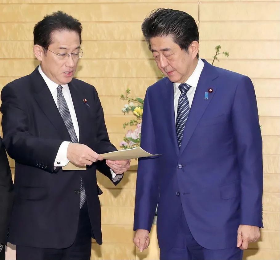 日本现任首相是谁2016_2015英国现任首相是谁_现任日本首相名字