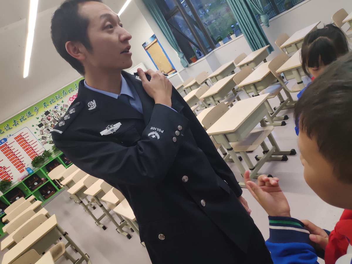 摸摸唱_摸摸唱可以做些什么事_摸摸唱什么意思啊