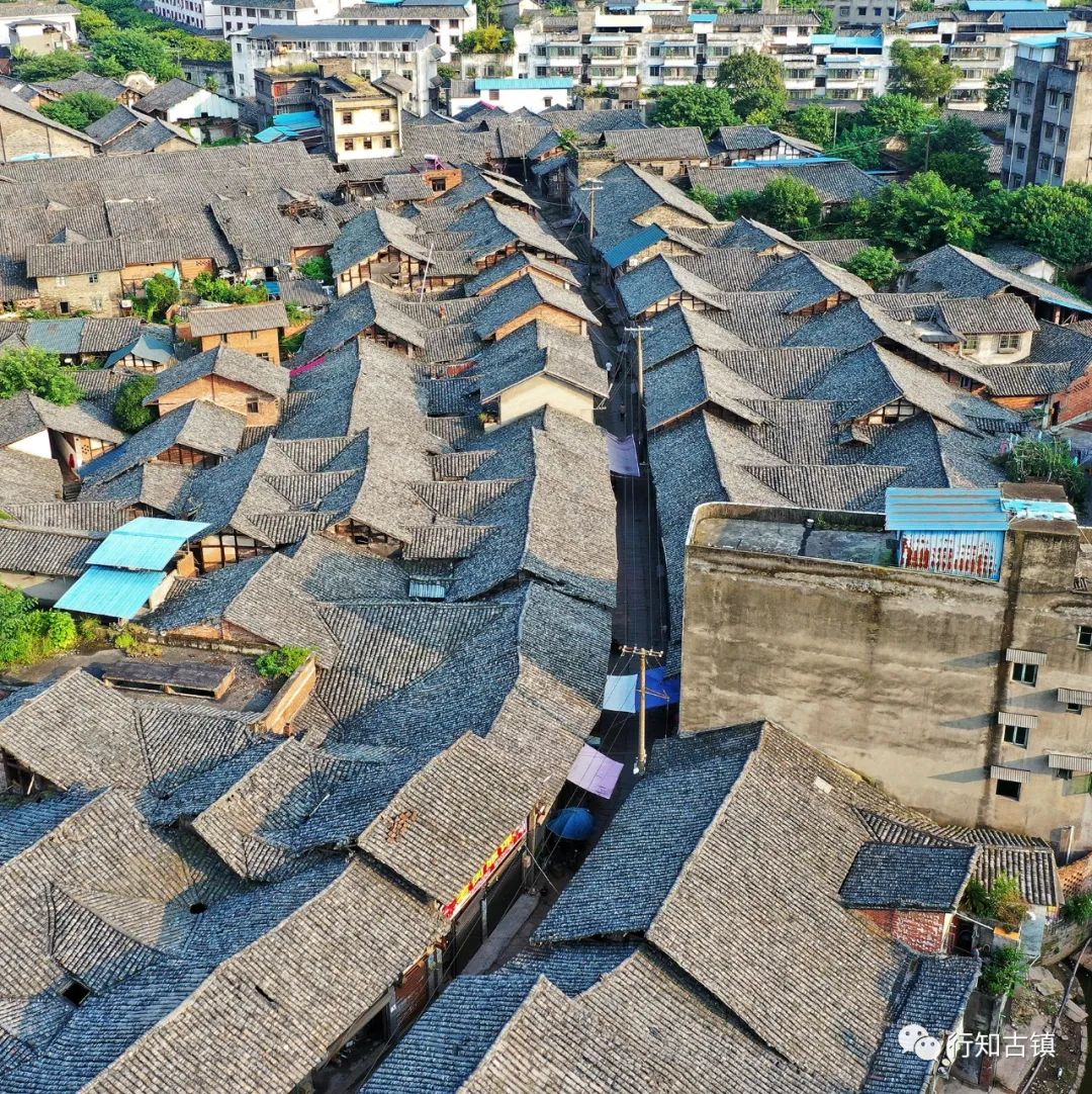 盐街道中学怎么样_盐街道小学东湖校区_盐道街