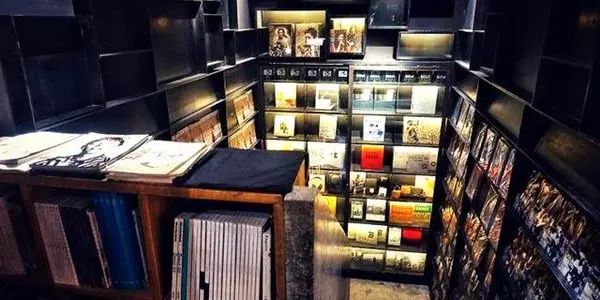 上海酒吧街在哪儿_上海酒吧一条街_上海街头酒吧