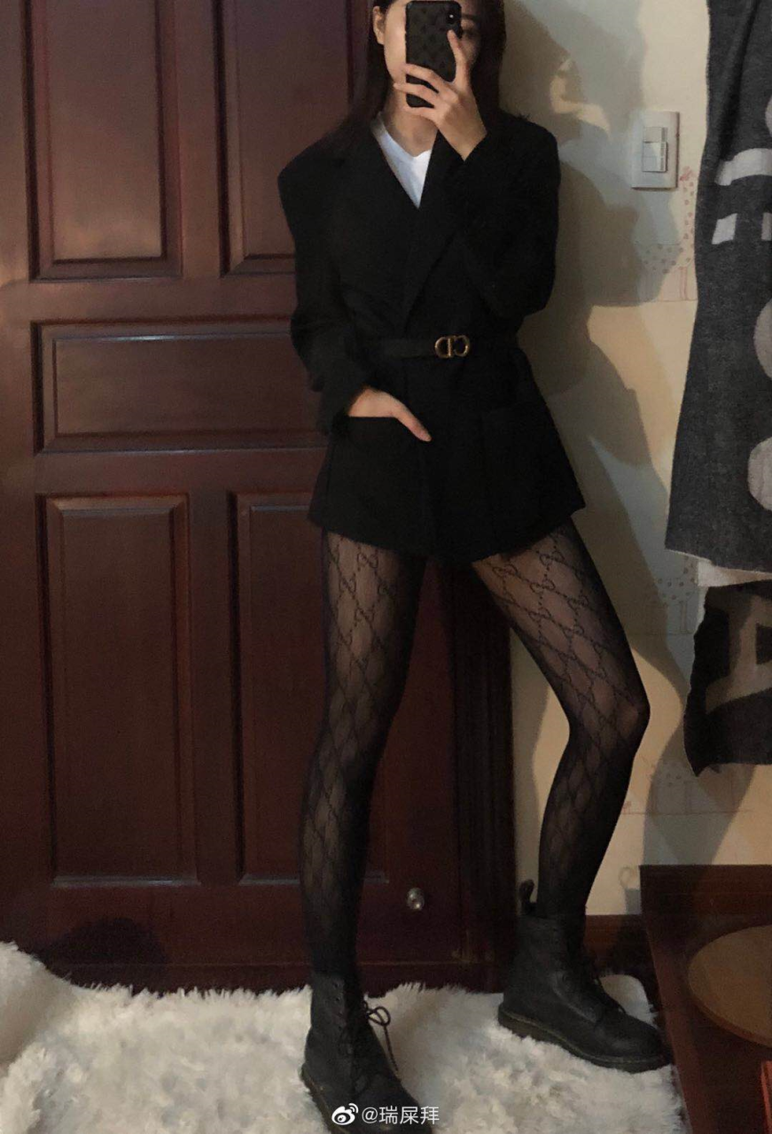 外面一个大圈里面一个小圈_1外面有个圈怎么打_外面带圈的字怎么打出来