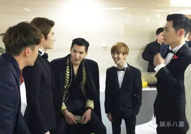 郭敬明多高 吴亦凡坐着比郭敬明高 身高不够身价凑