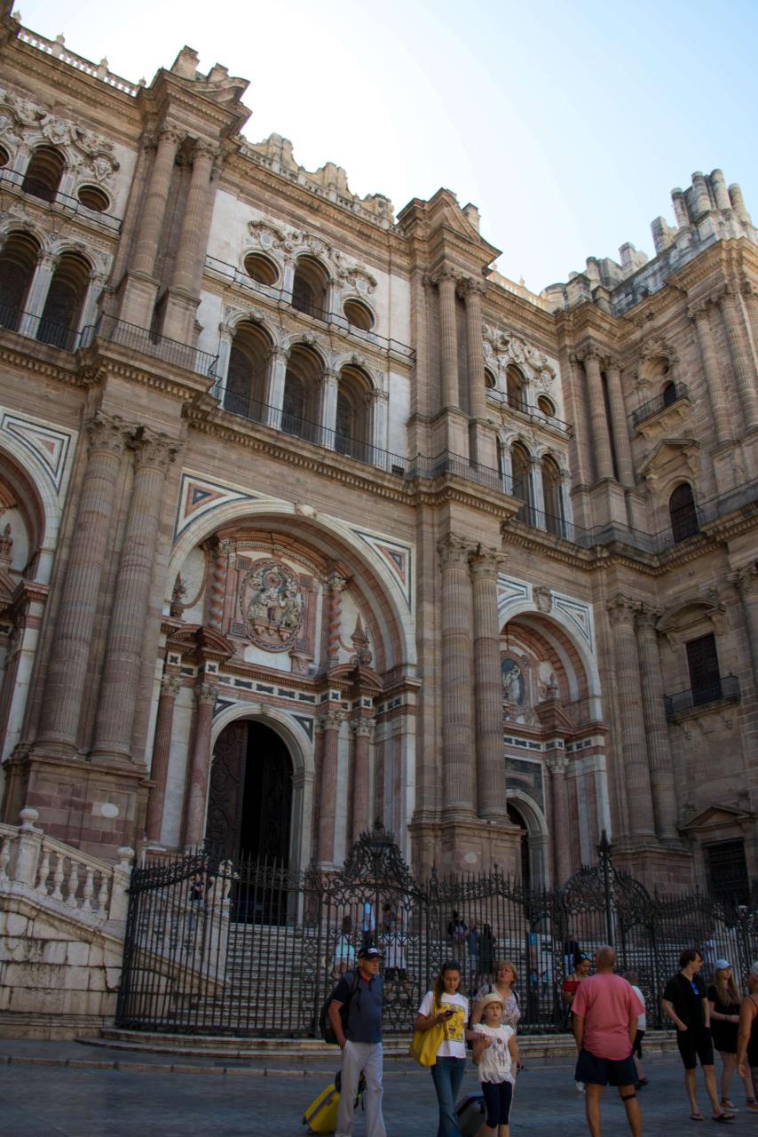 圣彼得广场是典型的什么风格_圣彼得广场历史_圣彼得广场