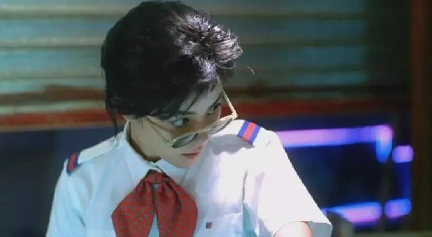 不会醒来的梦歌词 不会再有哪个歌星，能演出比这更完美的电影