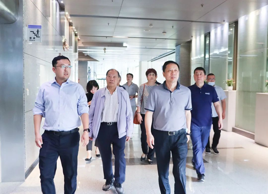 中华轴承 中国轴承工业协会理事长莅临深度视觉参观指导