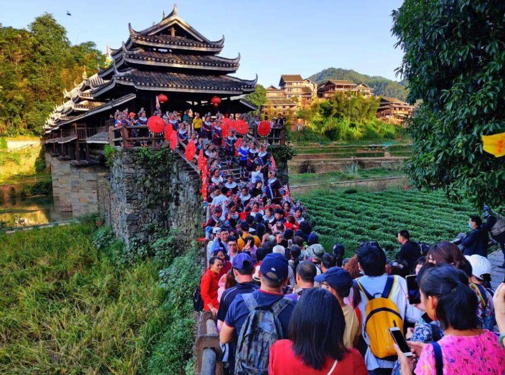 柳州音乐喷泉介绍_柳州喷泉音乐曲目_柳州音乐喷泉