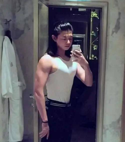 霍尊老婆什么工作啊_霍尊老婆_霍尊的老婆叫什么名字